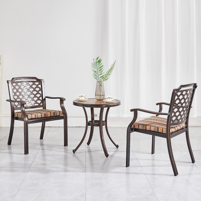 Relaxing Aluminum Dining Chair