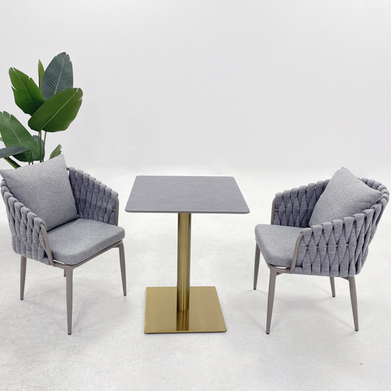 Scratch Proof Metal Cafe Table